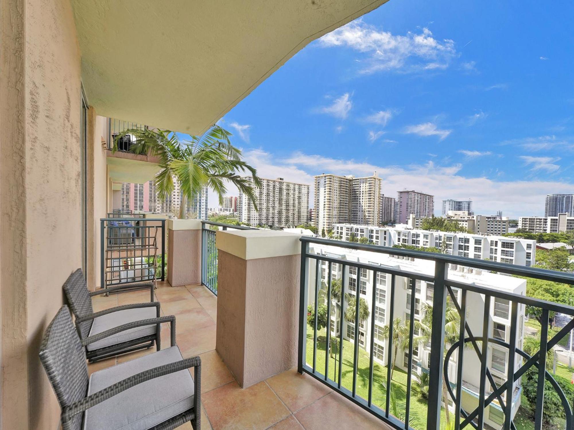 King David Sunny Isles * Miami Beach