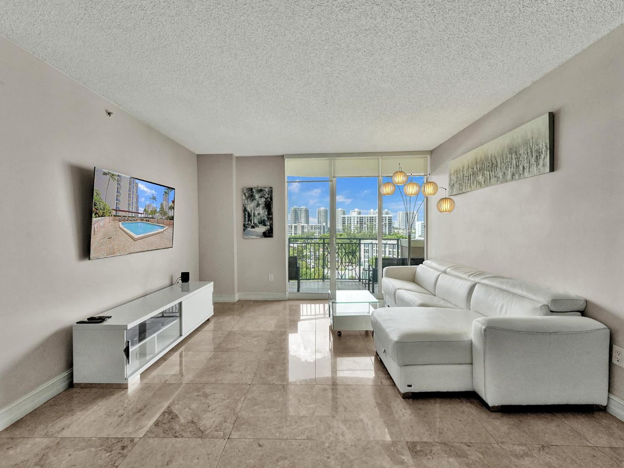 King David Sunny Isles * Miami Beach